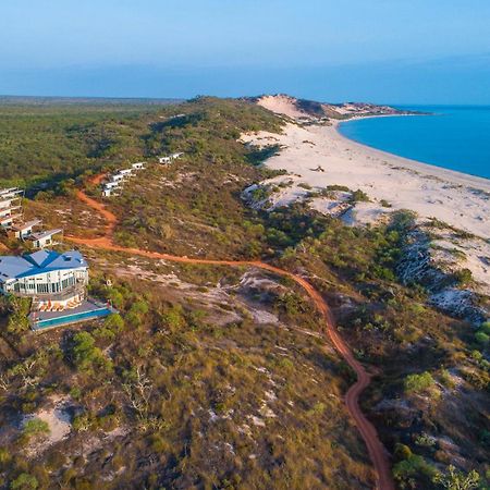 Berkeley River Lodge Екстериор снимка