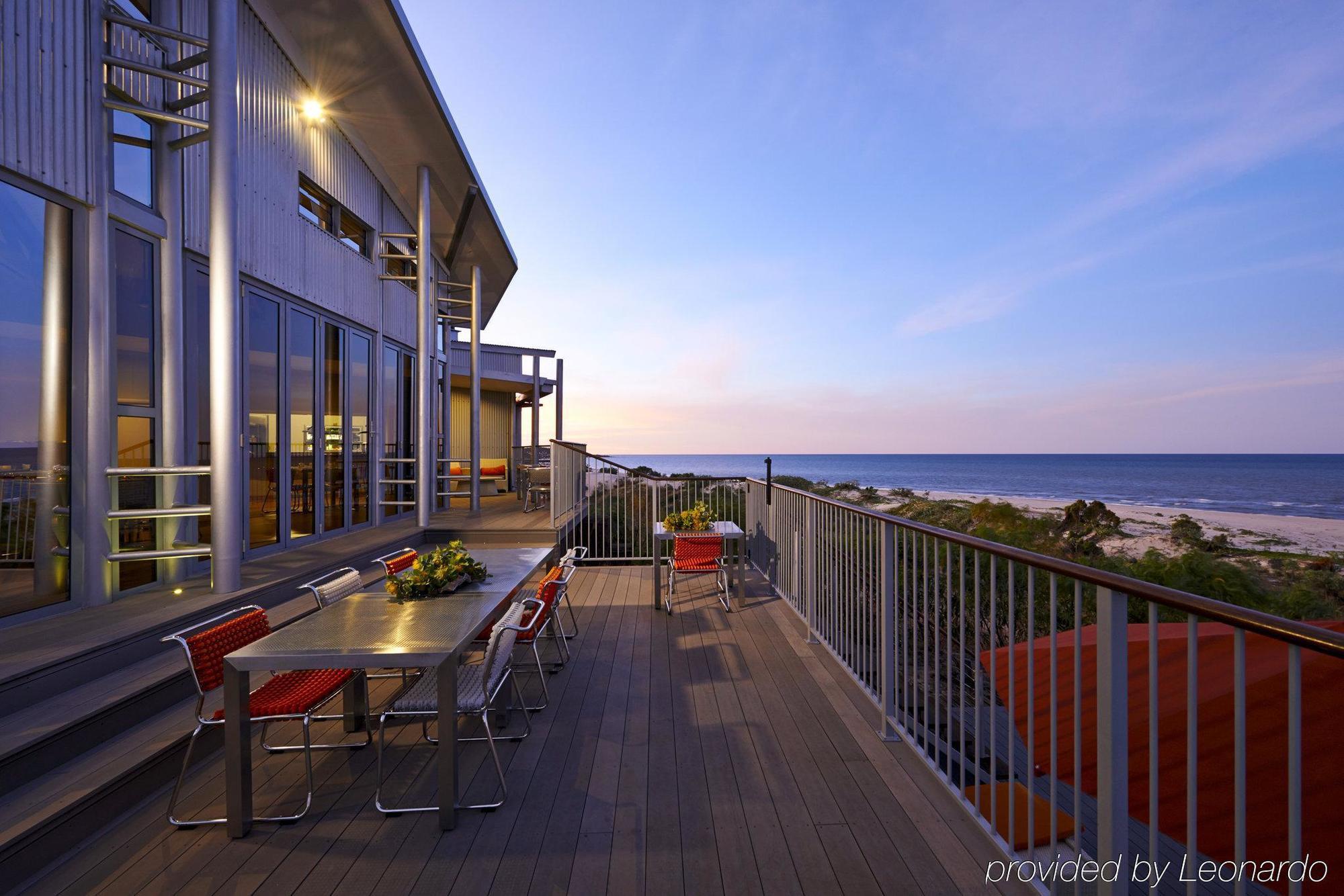 Berkeley River Lodge Екстериор снимка