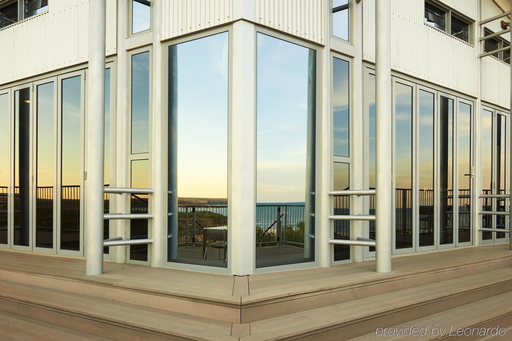 Berkeley River Lodge Екстериор снимка