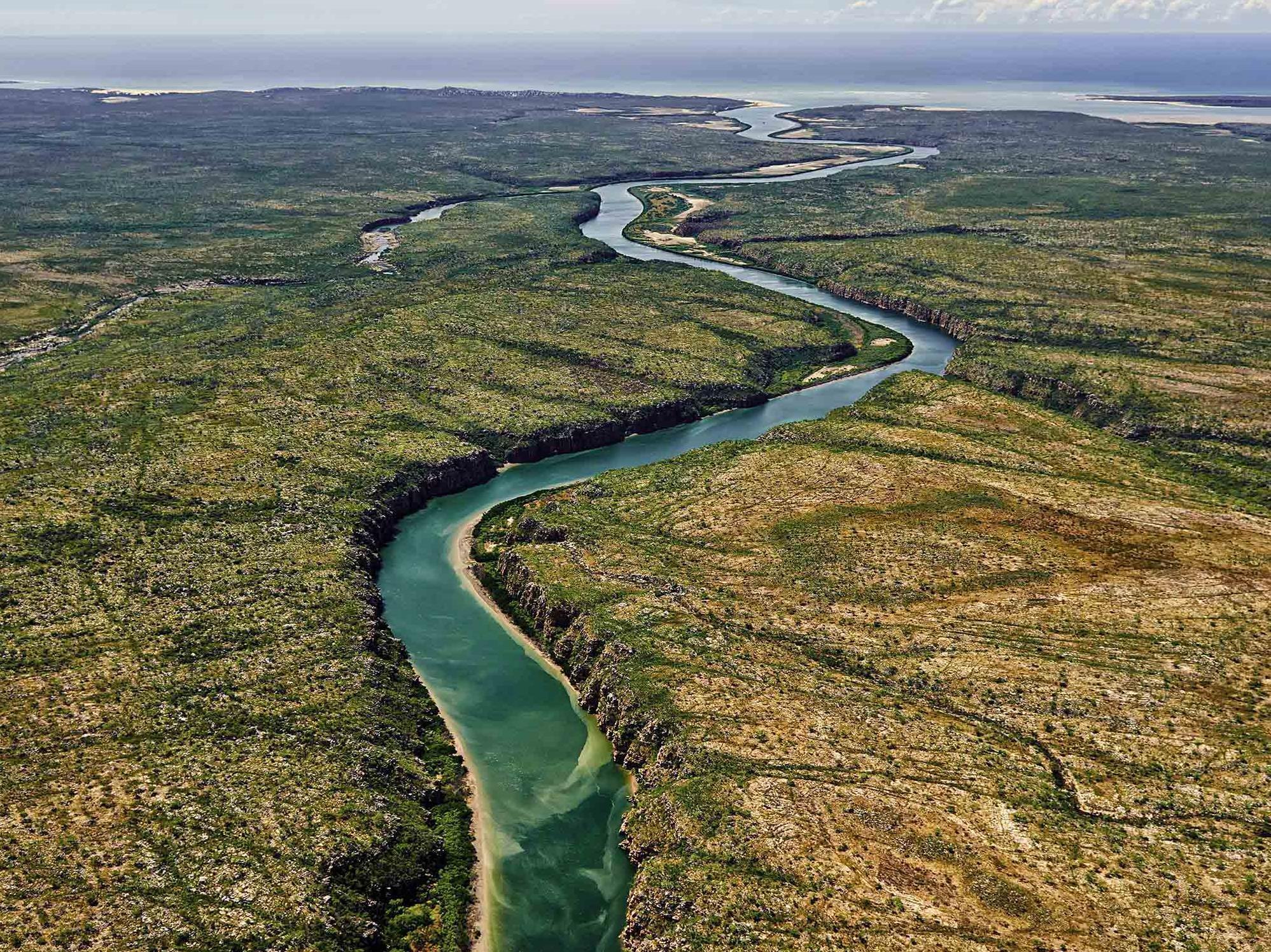 Berkeley River Lodge Екстериор снимка