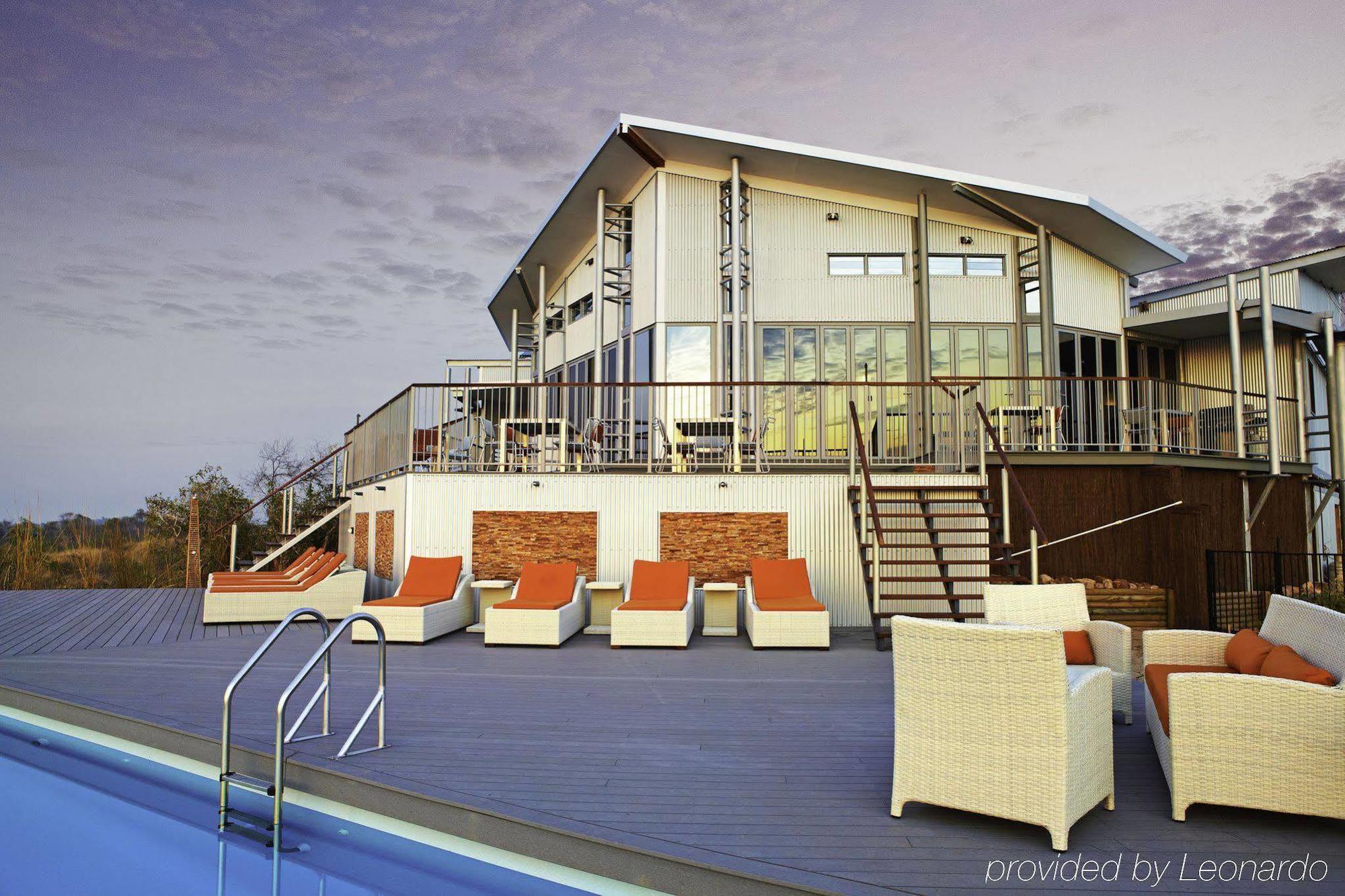 Berkeley River Lodge Екстериор снимка