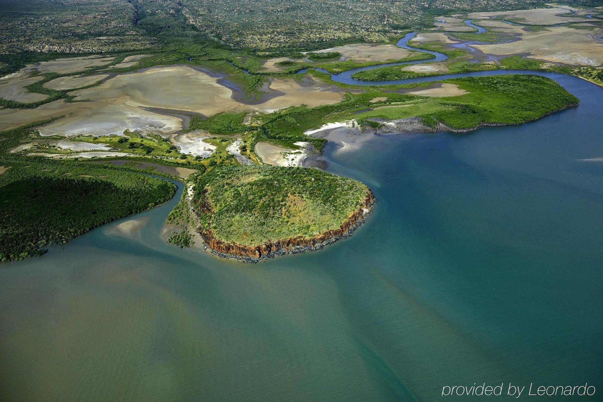 Berkeley River Lodge Екстериор снимка