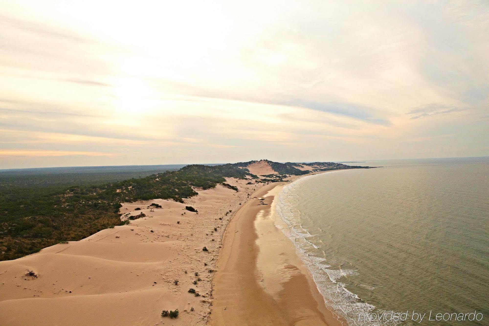 Berkeley River Lodge Екстериор снимка